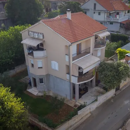 Jukic דירה *